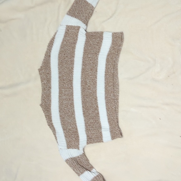 Windsor woman's  cropped striped sweater size medium - Picture 3 of 5